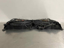 Load image into Gallery viewer, CONDESNER FAN ASSEMBLY Range Rover 95 96 97 98 99 - 02 - NW64437
