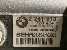 Load image into Gallery viewer, RADIATOR BMW 325i 325i 1988 88 1989 89 1990 90 19991 91 1992 92 93 Auto - NW131946
