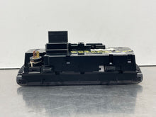 Load image into Gallery viewer, Temp Climate AC Heater Control Volvo S80 2005 05 - NW101701
