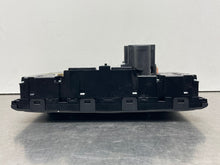Load image into Gallery viewer, Temp Climate AC Heater Control Volvo S80 2005 05 - NW101701
