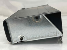 Load image into Gallery viewer, CD CHANGER Acura RL 1996 96 97 98 99 00 01 02 03 - NW135760
