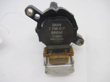 Load image into Gallery viewer, IGNITION COIL BMW 320i 850i M5 X5 Z3 Z8 1995 95 96 - 03 - 613276
