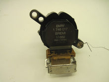 Load image into Gallery viewer, IGNITION COIL BMW 320i 850i M5 X5 Z3 Z8 1995 95 96 - 03 - 613277
