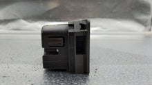 Load image into Gallery viewer, INFO SCREEN Saab 9-5 2004 04 2005 05 - NW105857
