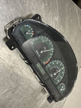 Load image into Gallery viewer, SPEEDOMETER CLUSTER 2002 02 2003 03 2004 04 - NW160542
