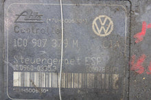 Load image into Gallery viewer, ABS PUMP Jetta Golf Beetle 02 03 04 05 06 07 08 09 - 11 - 637427
