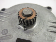 Load image into Gallery viewer, ROOF MOTOR Volvo S60 2006 06 - 637717
