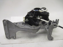 Load image into Gallery viewer, 2006 Honda Civic Floor Shifter - 637964
