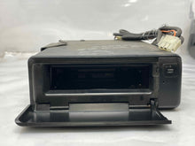 Load image into Gallery viewer, Radio  BMW M3 1991 - NW136739
