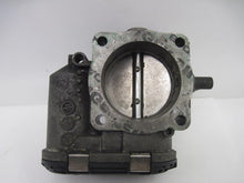 Load image into Gallery viewer, THROTTLE BODY Beetle Jetta Golf 99 00 01 02 03 04 05 06 - 638751
