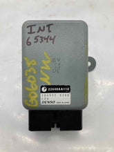Load image into Gallery viewer, FUEL PUMP CONTROL MODULE COMPUTER Subaru Tribeca 2006-2014 - NW37955
