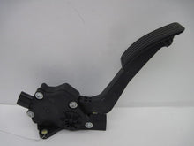 Load image into Gallery viewer, ELECTRONIC PEDAL ASSEMBLY Subaru Legacy 2011 11 - 647360
