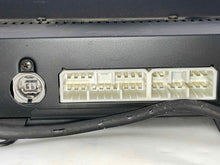 Load image into Gallery viewer, Radio Jaguar XK8 2005 - NW137989
