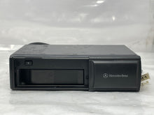 Load image into Gallery viewer, CD CHANGER ML320 ML 350 ML 500 ML55 2002 02 03 04 05 - NW138896
