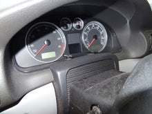 Load image into Gallery viewer, SPEEDOMETER CLUSTER Passat 2001 01 2002 02 - NW162207
