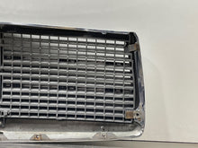 Load image into Gallery viewer, GRILL Mercedes 190 1984 84 85 86 87 88 89 90 91 92 93 - NW98567
