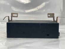 Load image into Gallery viewer, CD AUTO CHANGER Jaguar S Type 2000 00 2001 01 2002 02 03 - NW137781
