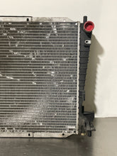 Load image into Gallery viewer, RADIATOR  Jaguar S Type 2000 00 2001 01 2002 02 2003 03 - NW132256
