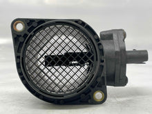 Load image into Gallery viewer, Mass Air Flow Sensor Meter MAF Q7 Beetle Golf Golf Cabriolet 00-11 - NW5684
