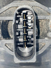 Load image into Gallery viewer, Mass Air Flow Sensor Meter MAF Q7 Beetle Golf Golf Cabriolet 00-11 - NW5684
