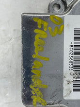 Load image into Gallery viewer, AIR BAG COMPUTER Land Rover Freelander 2002 02 03 04 05 - NW37166
