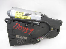 Load image into Gallery viewer, ROOF MOTOR Volkswagen Touareg 2005 05 - 666995
