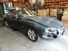 Load image into Gallery viewer, AC A/C AIR CONDITIONING COMPRESSOR Jaguar XK8 1997 97 1998 98 - NW42591
