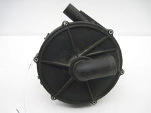 Load image into Gallery viewer, AIR INJECTION PUMP SMOG Volkswagen Corrado Golf Passat Jetta 1992 92 93 94 95 - 672868
