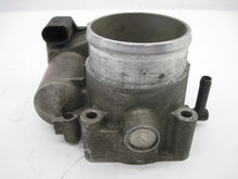 Load image into Gallery viewer, THROTTLE BODY Beetle Jetta Golf 99 00 01 02 03 04 05 06 - 673511
