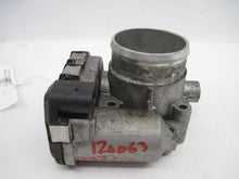 Load image into Gallery viewer, THROTTLE BODY Beetle Jetta Golf 99 00 01 02 03 04 05 06 - 674142
