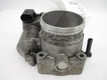 Load image into Gallery viewer, THROTTLE BODY Beetle Jetta Golf 99 00 01 02 03 04 05 06 - 674142
