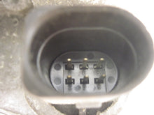 Load image into Gallery viewer, THROTTLE BODY BMW 330I X3 X5 Z3 Z4 2001 02 03 04 05 06 - 674185
