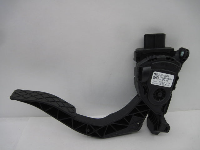 ELECTRONIC PEDAL ASSEMBLY Audi A6 2013 13 - 675026