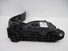 Load image into Gallery viewer, ELECTRONIC PEDAL ASSEMBLY Audi A6 2013 13 - 675026
