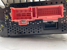Load image into Gallery viewer, Radio Cadillac Deville 2002 - NW134391
