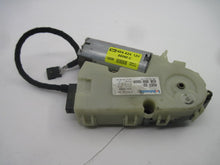 Load image into Gallery viewer, ROOF MOTOR Audi A8 S8 2003 03 - 677521
