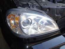 Load image into Gallery viewer, HEADLIGHT LAMP ASSEMBLY ML320 ML350 ML430 ML500 ML55 02-05 Right - NW103284
