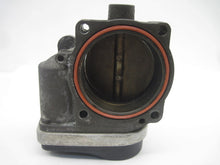 Load image into Gallery viewer, THROTTLE BODY BMW 330I X3 X5 Z3 Z4 2001 02 03 04 05 06 - 680301
