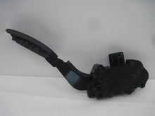 Load image into Gallery viewer, ELECTRONIC PEDAL ASSEMBLY QX56 2008 08 - 684323
