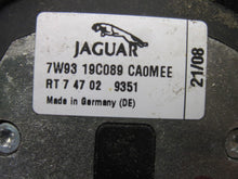 Load image into Gallery viewer, POWER ANTENNA Jaguar XF 2009 09 - 686962
