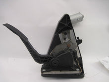 Load image into Gallery viewer, ELECTRONIC PEDAL ASSEMBLY Pathfinder 2008 08 - 688729
