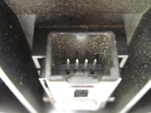 Load image into Gallery viewer, Console Land Rover LR3 2005 05 - 688853
