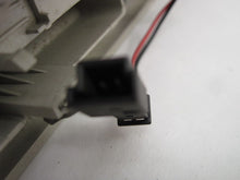 Load image into Gallery viewer, Console Land Rover LR3 2005 05 - 688853
