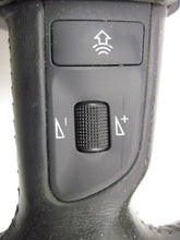 Load image into Gallery viewer, STEERING WHEEL Audi A6 2005 05 - 696526

