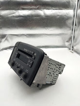Load image into Gallery viewer, RADIO Volvo S80 1999 99 2000 00 2001 01 02 03 04 HU801 - NW140536
