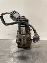 Load image into Gallery viewer, ABS PUMP Volvo 850 1993 93 94 95 - NW2825
