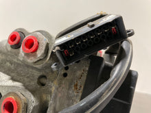 Load image into Gallery viewer, ABS PUMP Volvo 850 1993 93 94 95 - NW2825
