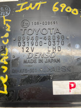 Load image into Gallery viewer, HEADLAMP CONTROL MODULE COMPUTER Lexus RX400H 06 07 08 09 - NW33894
