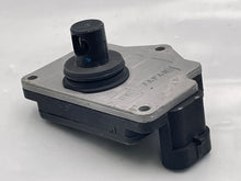 Load image into Gallery viewer, Mass Air Flow Sensor Meter MAF Lesabre Park Avenue Reatta Regal 90-96 - NW4424
