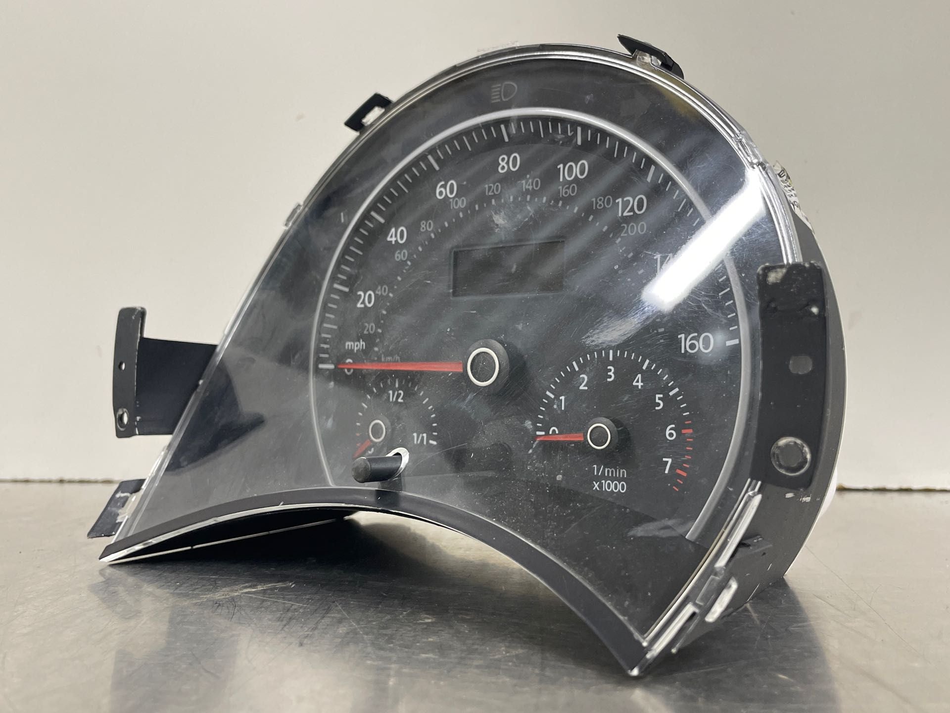 SPEEDOMETER CLUSTER Volkswagen Beetle 2010 10 - NW162095